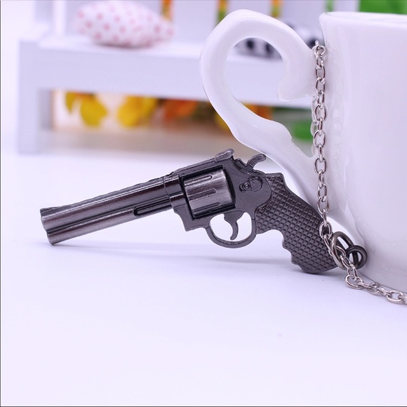 Jewelry - (A2) Pistol Necklace